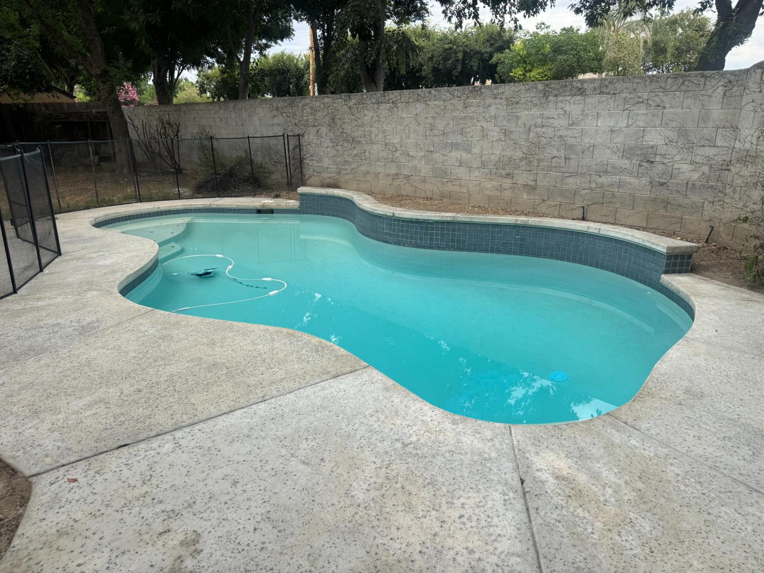 1534 S Manzanita St, Visalia, CA 93292