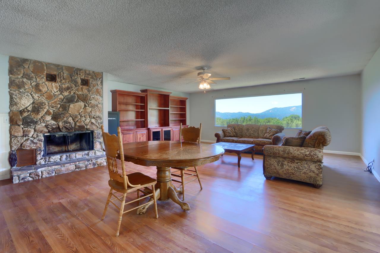 46316 Eastwood Dr S, Oakhurst, CA 93644