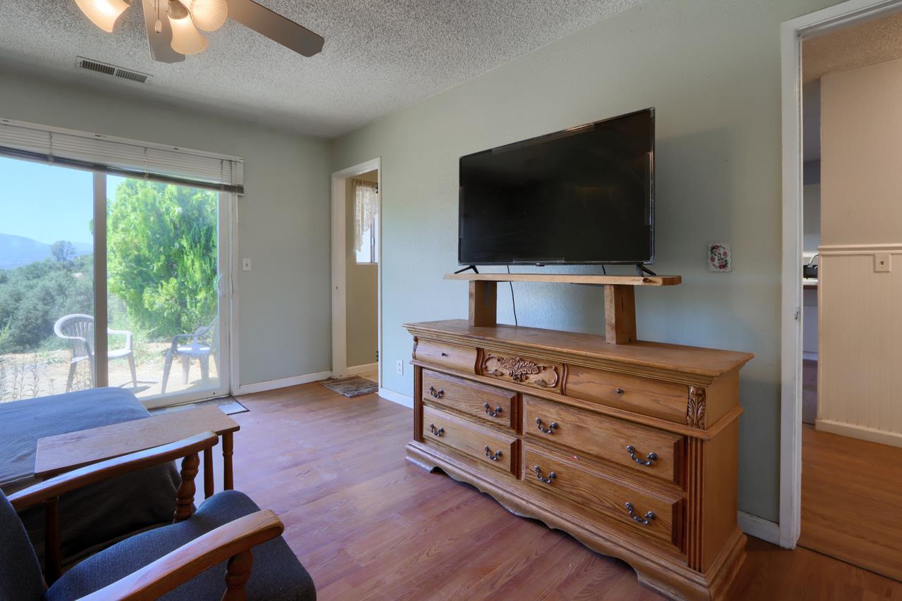 46316 Eastwood Dr S, Oakhurst, CA 93644