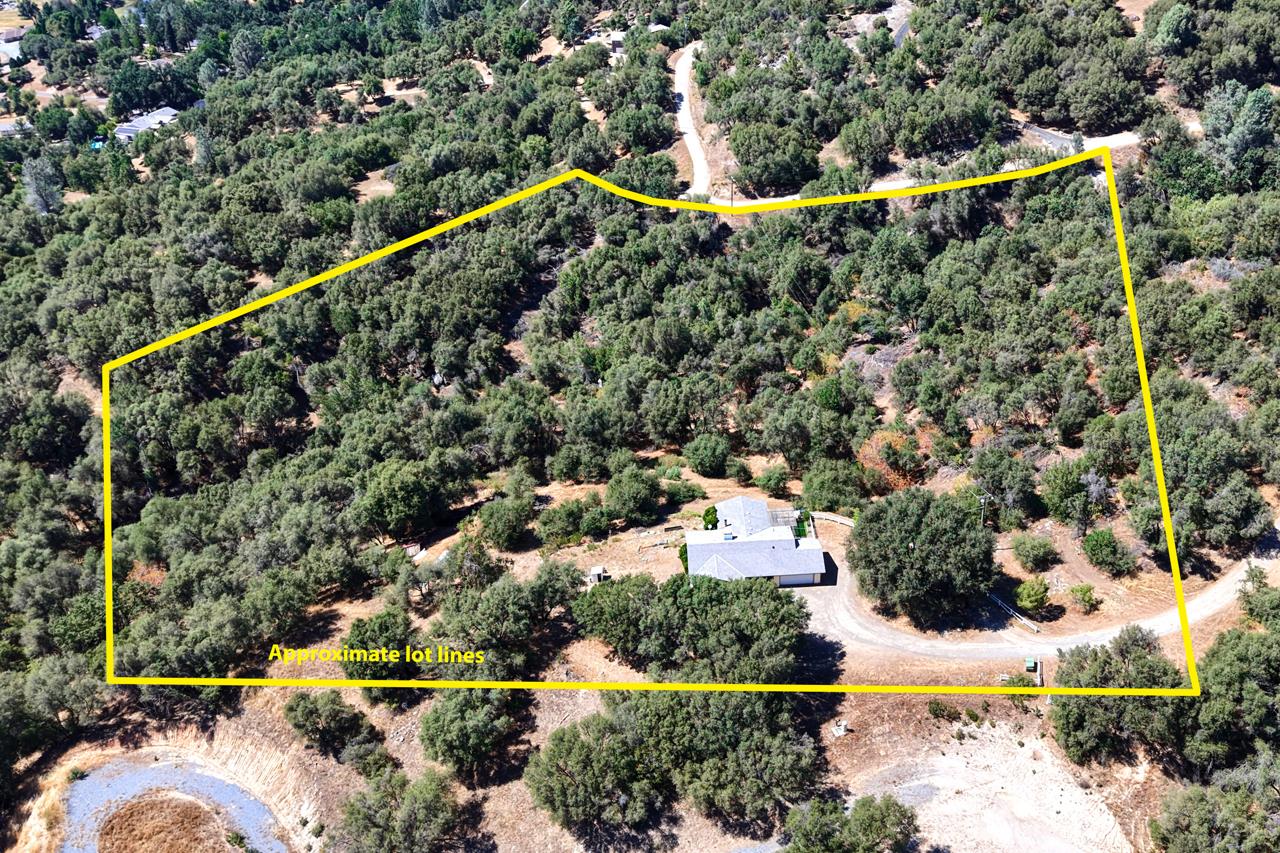 46316 Eastwood Dr S, Oakhurst, CA 93644