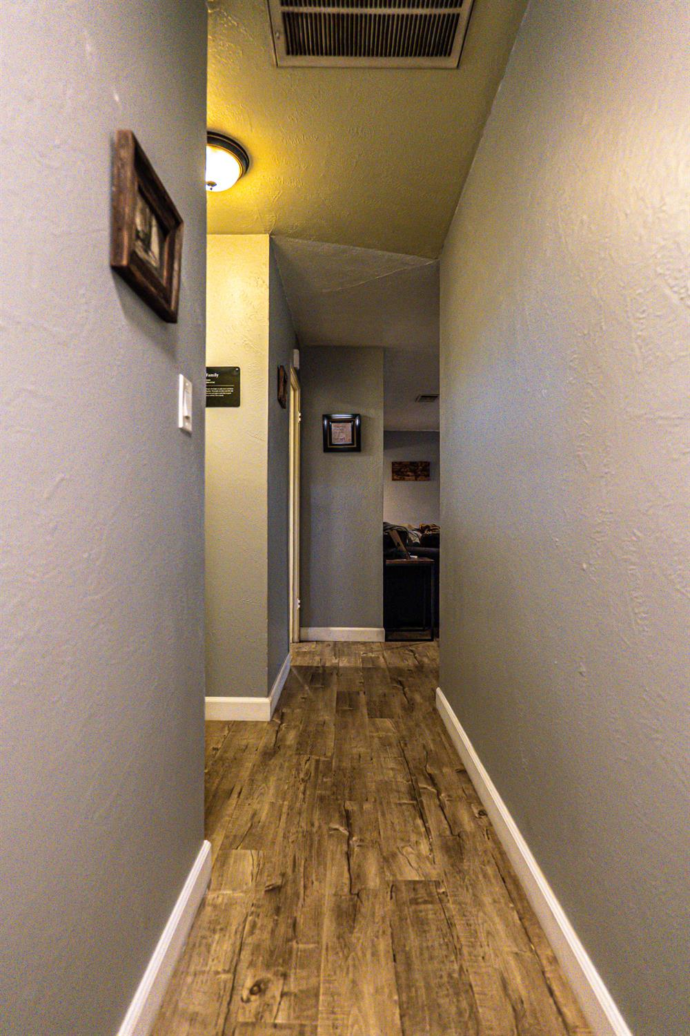 2404 Dewitt Ave, Clovis, CA 93612