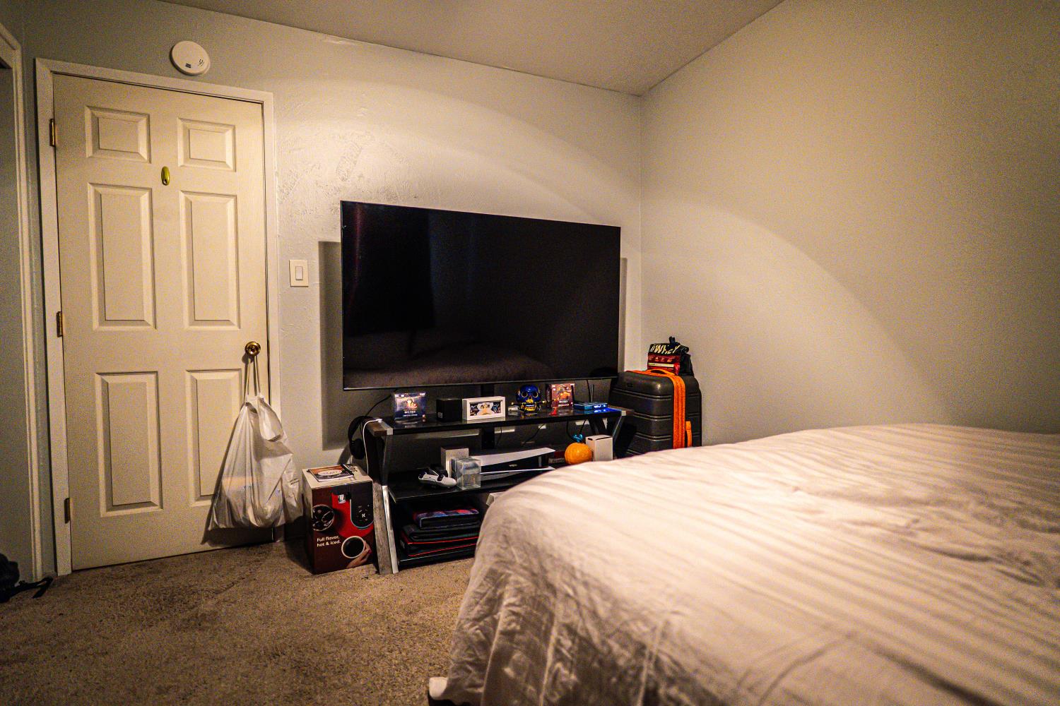 2404 Dewitt Ave, Clovis, CA 93612