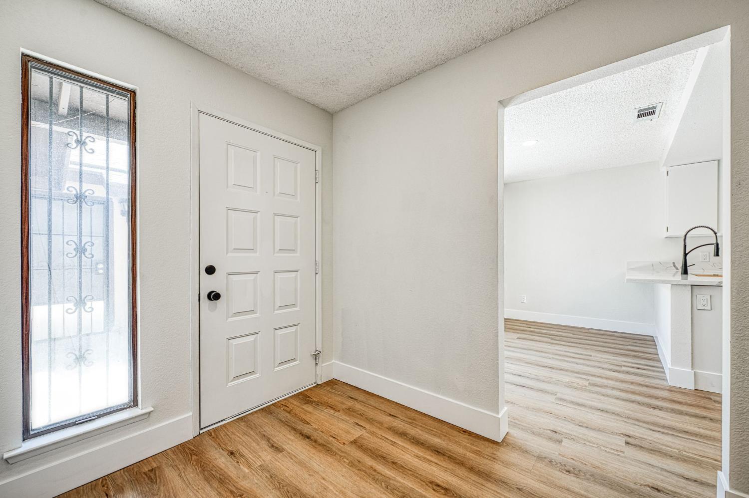 4985 E Butler #124, Fresno, CA 93727
