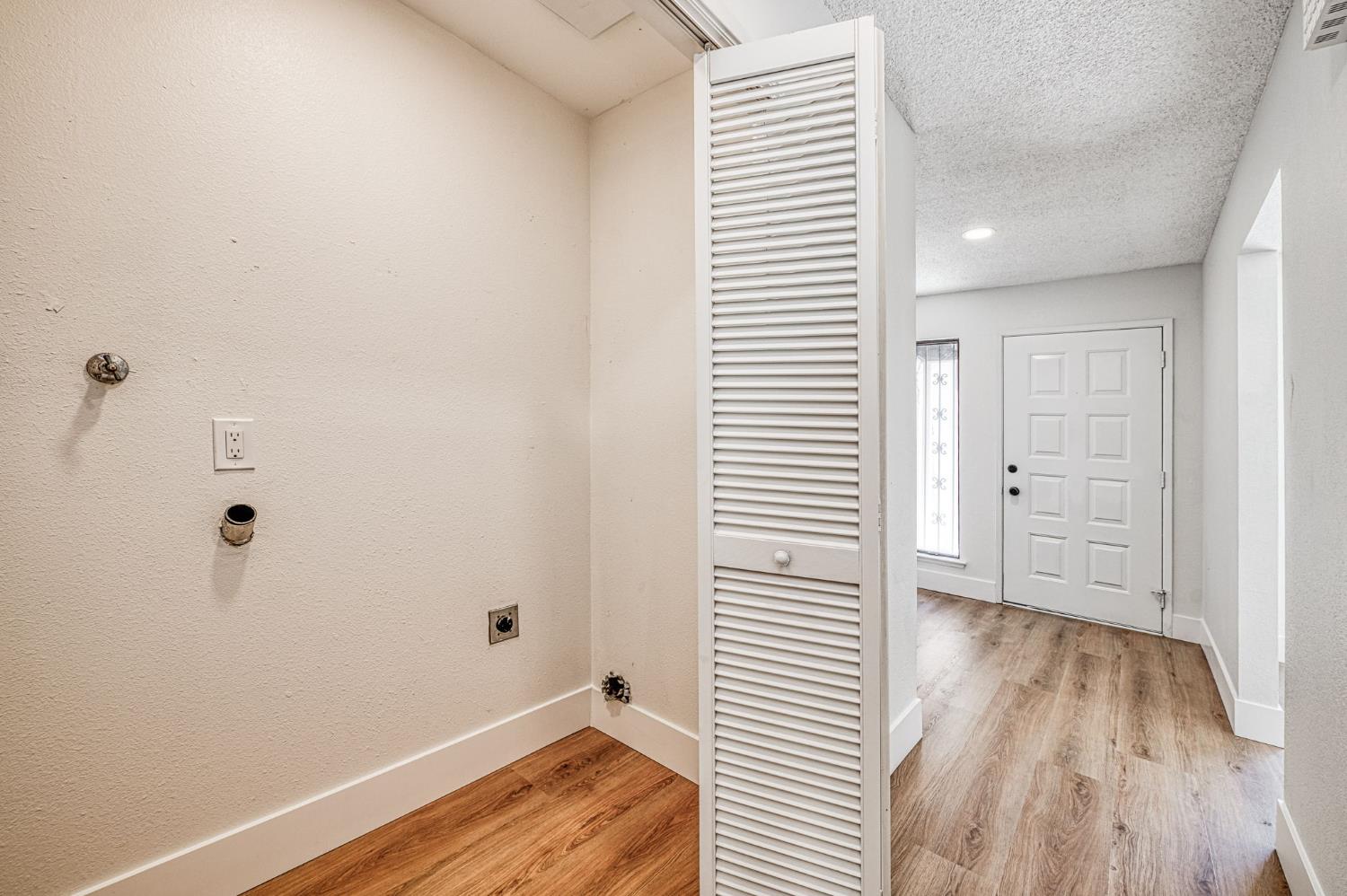 4985 E Butler #124, Fresno, CA 93727