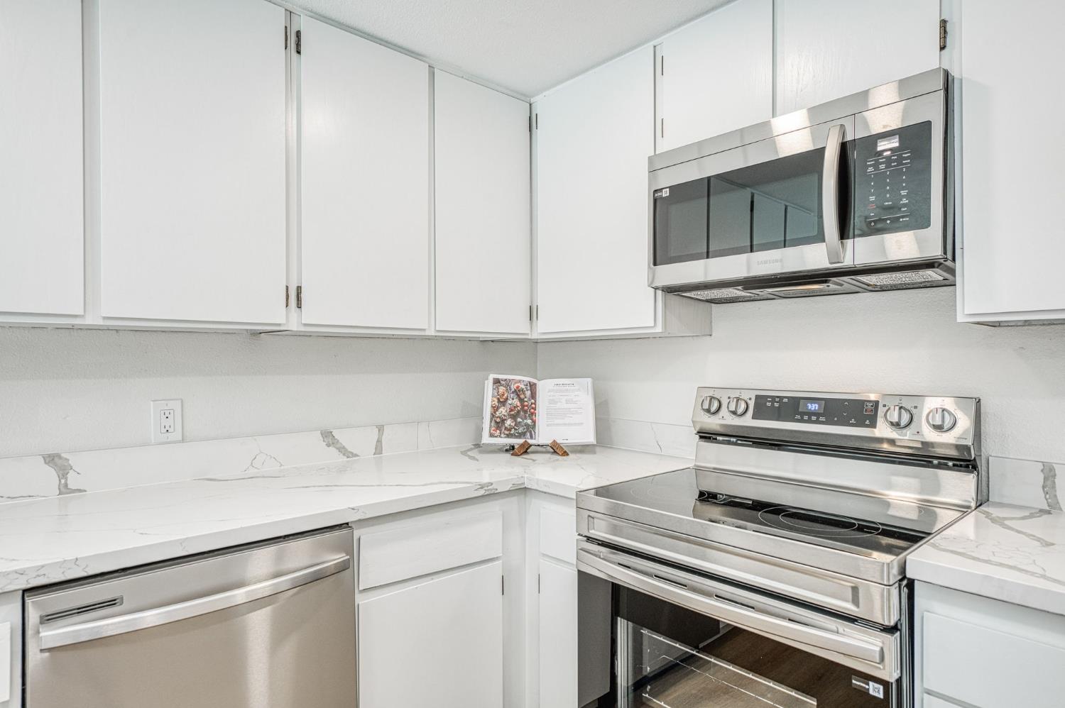 4985 E Butler #124, Fresno, CA 93727