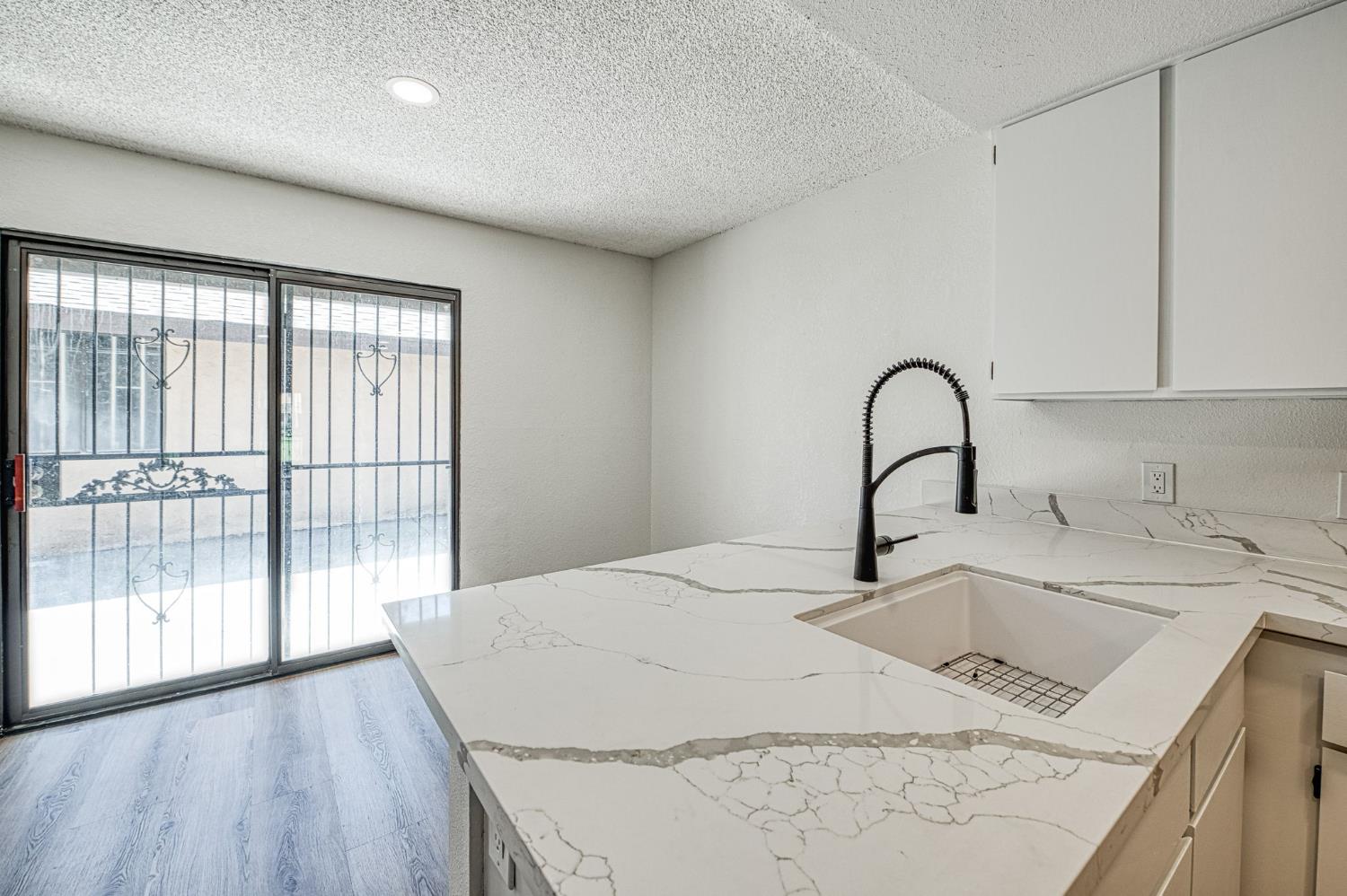4985 E Butler #124, Fresno, CA 93727