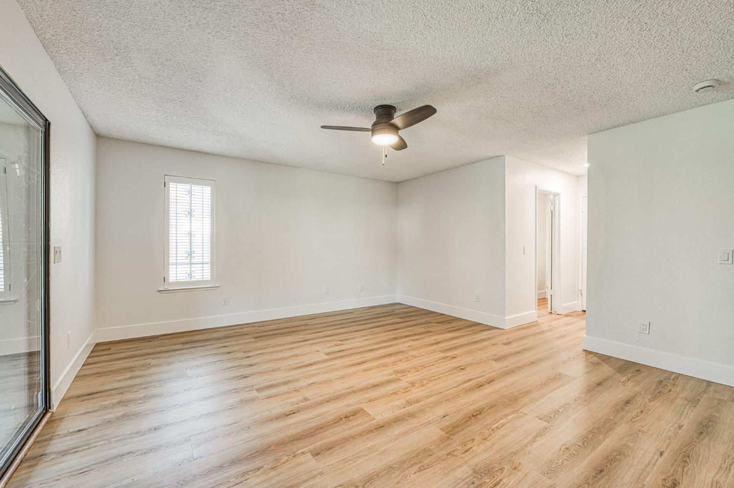 4985 E Butler #124, Fresno, CA 93727