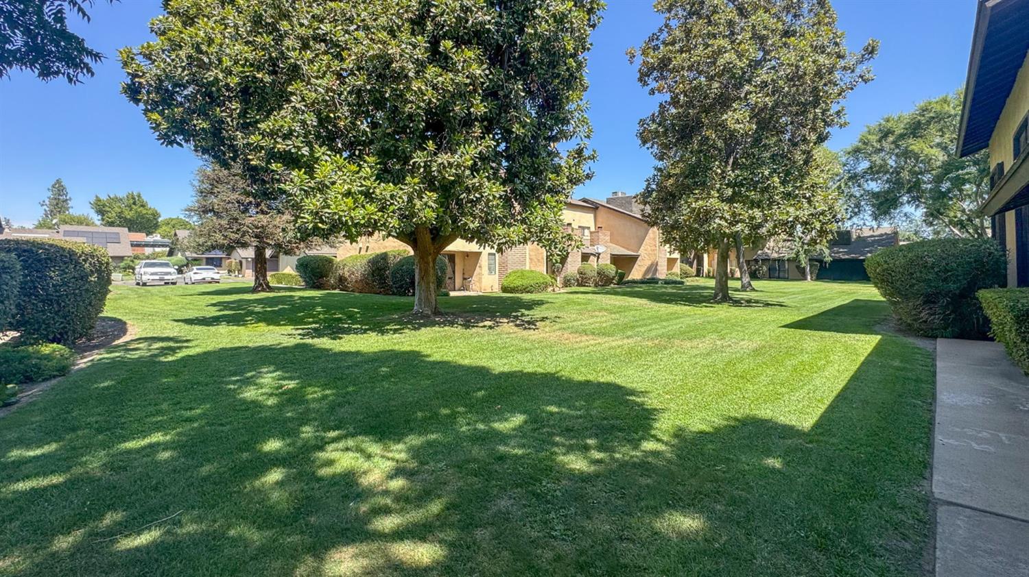 4985 E Butler #124, Fresno, CA 93727