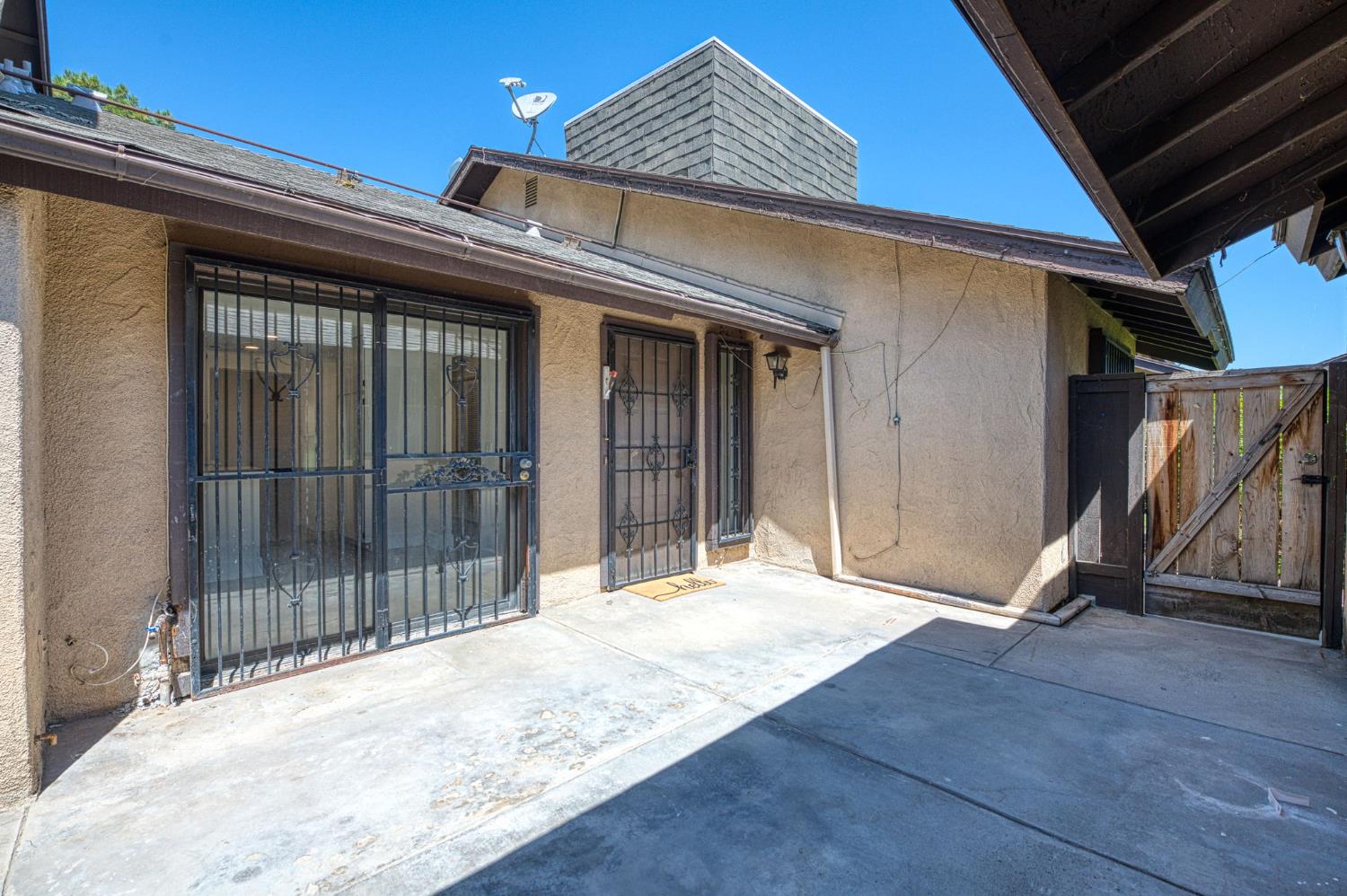 4985 E Butler #124, Fresno, CA 93727