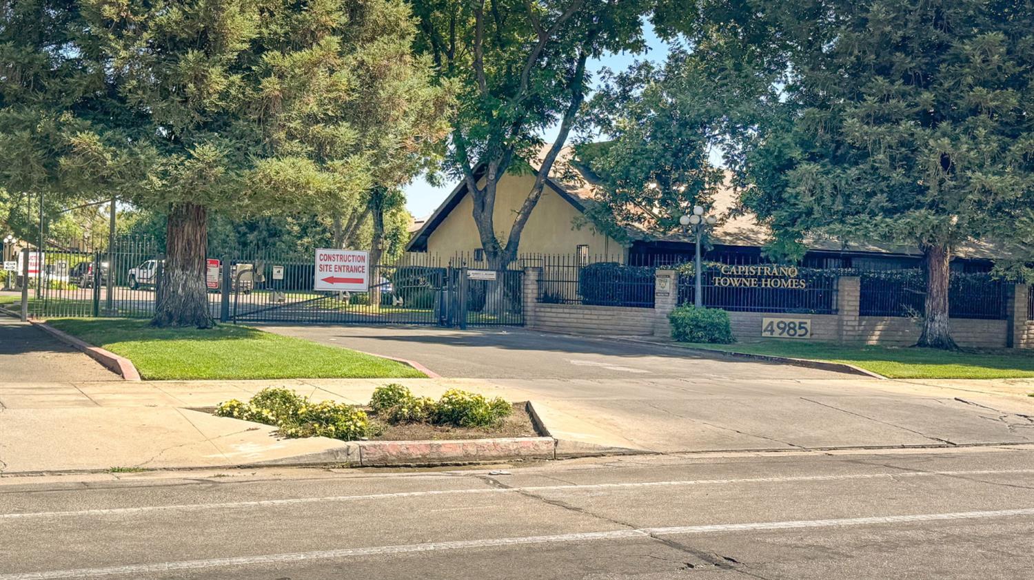 4985 E Butler #124, Fresno, CA 93727