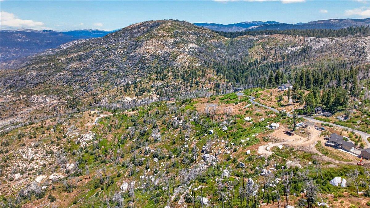 39588 Woodland Rd, Shaver Lake, CA 93664