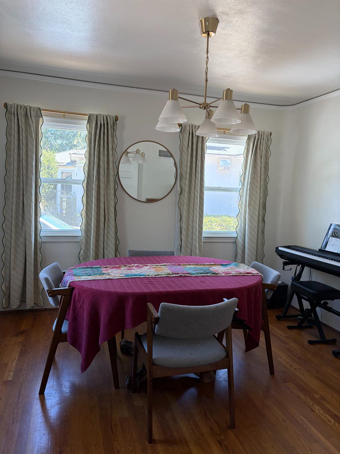 1412 N Vagedes Ave, Fresno, CA 93728