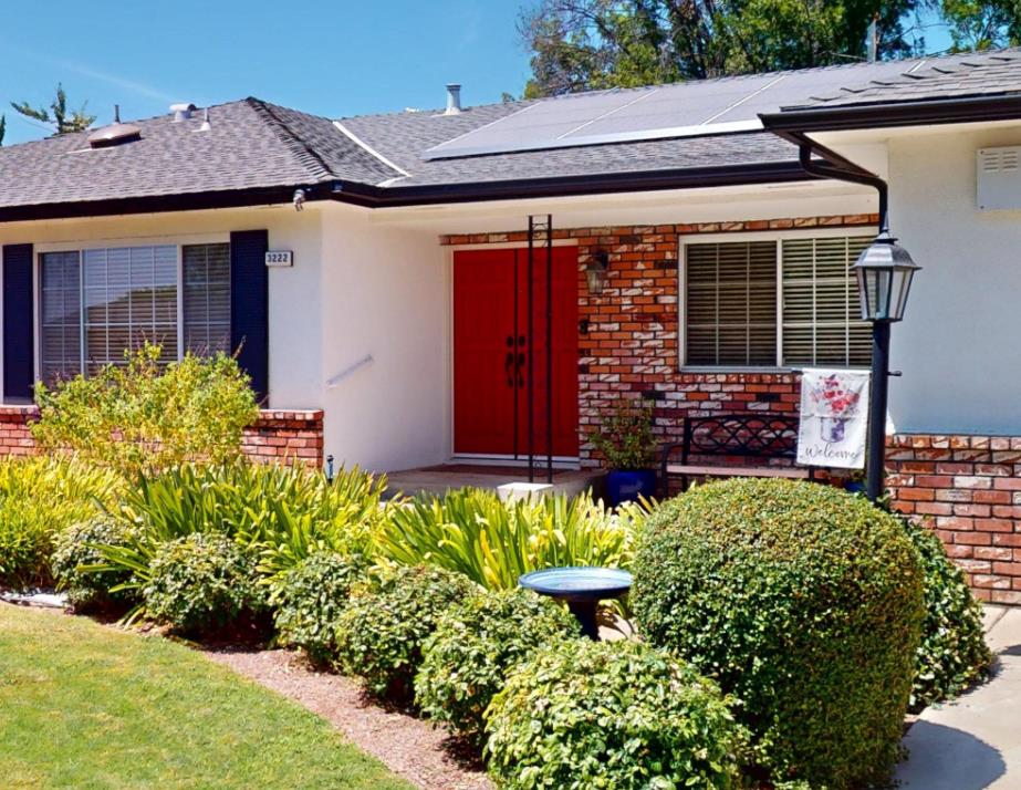 3222 W Dovewood Ln, Fresno, CA 93711