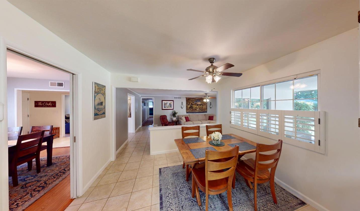 3222 W Dovewood Ln, Fresno, CA 93711