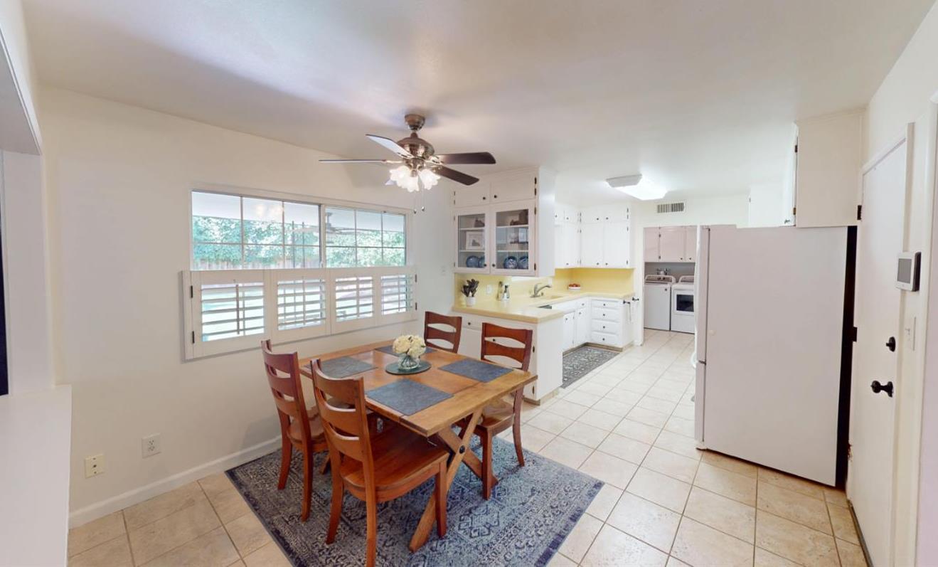 3222 W Dovewood Ln, Fresno, CA 93711