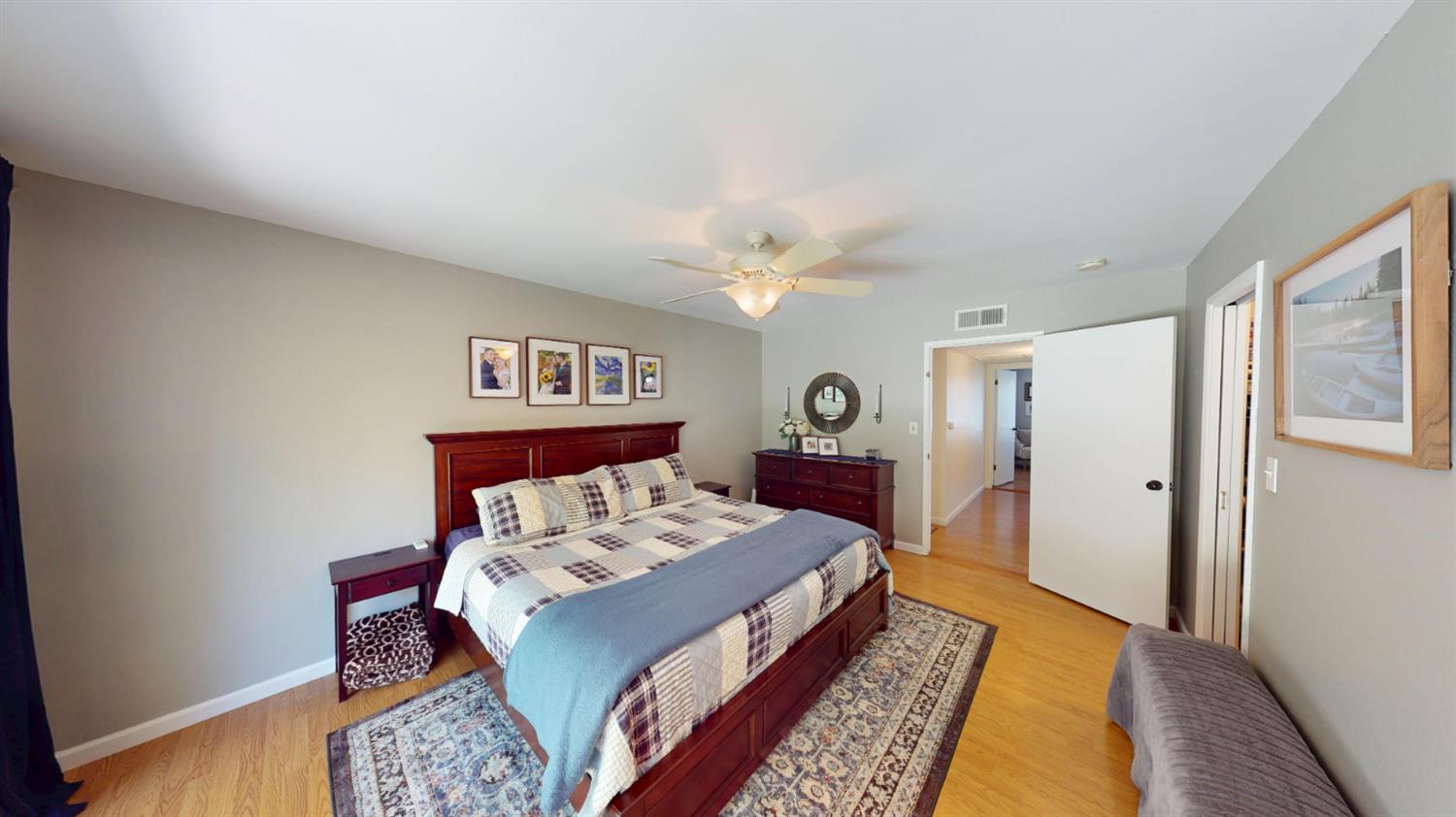 3222 W Dovewood Ln, Fresno, CA 93711