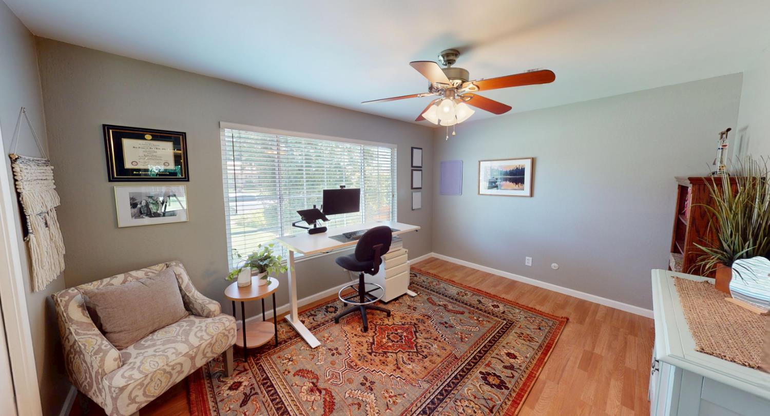 3222 W Dovewood Ln, Fresno, CA 93711