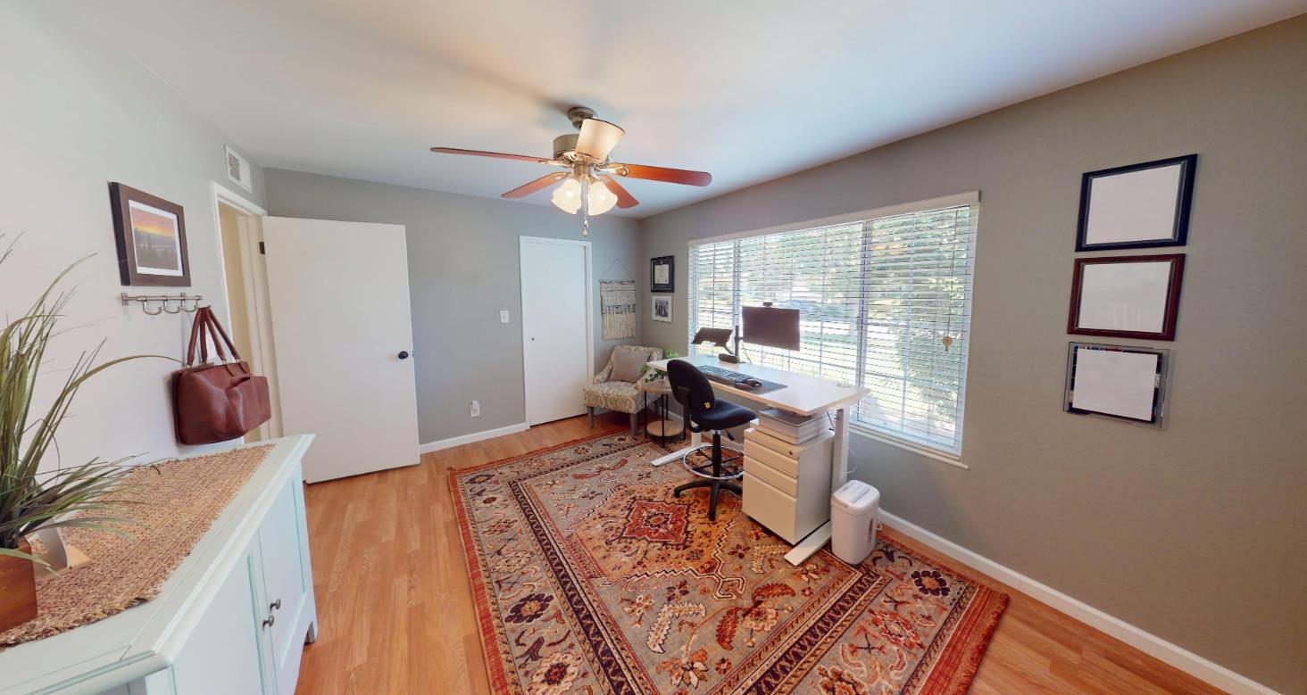3222 W Dovewood Ln, Fresno, CA 93711