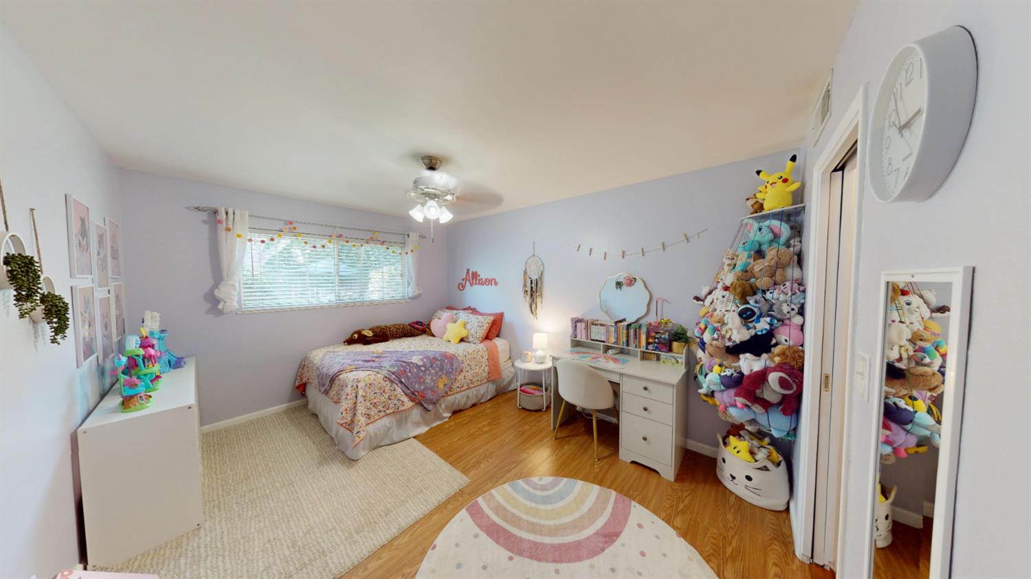 3222 W Dovewood Ln, Fresno, CA 93711