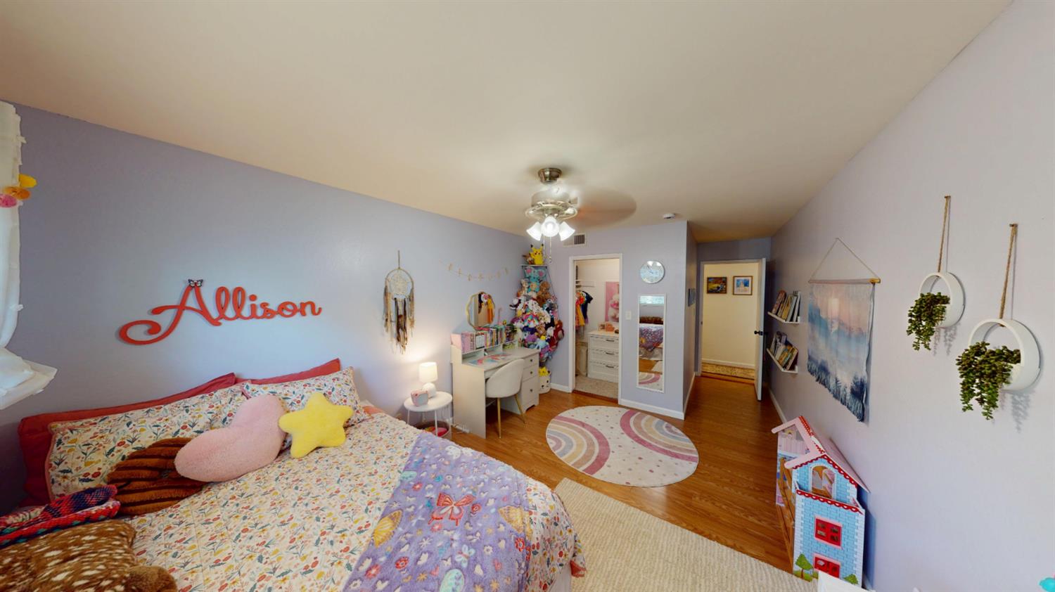 3222 W Dovewood Ln, Fresno, CA 93711