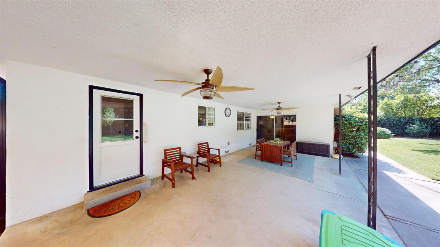3222 W Dovewood Ln, Fresno, CA 93711