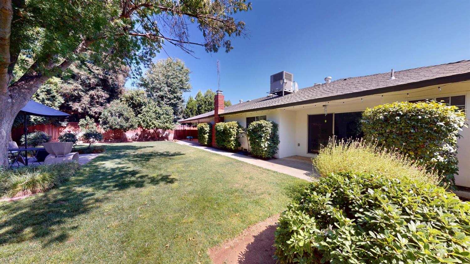 3222 W Dovewood Ln, Fresno, CA 93711