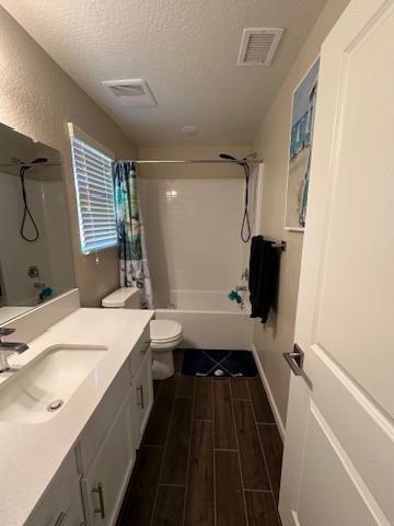 1108 W Encore Way W, Madera, CA 93636