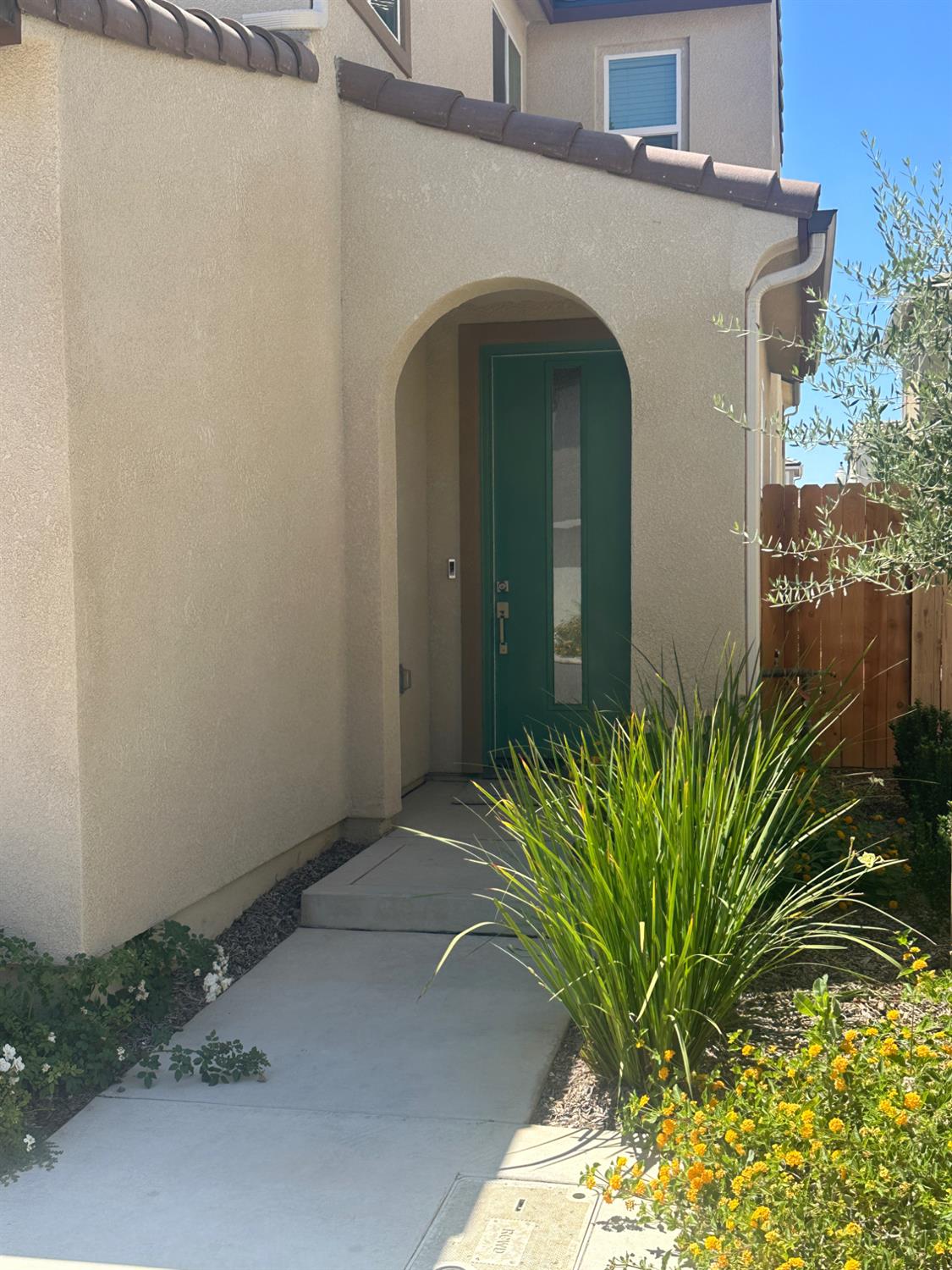1108 W Encore Way W, Madera, CA 93636