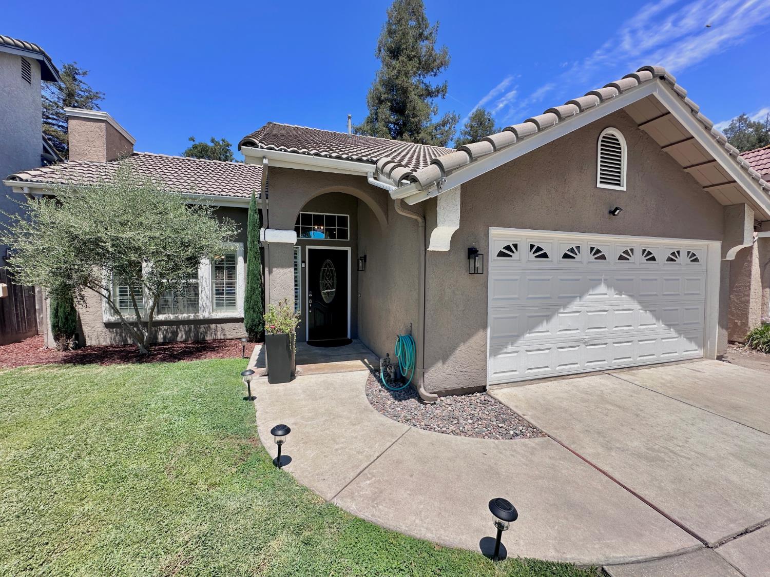 1426 E Salem Ave, Fresno, CA 93720