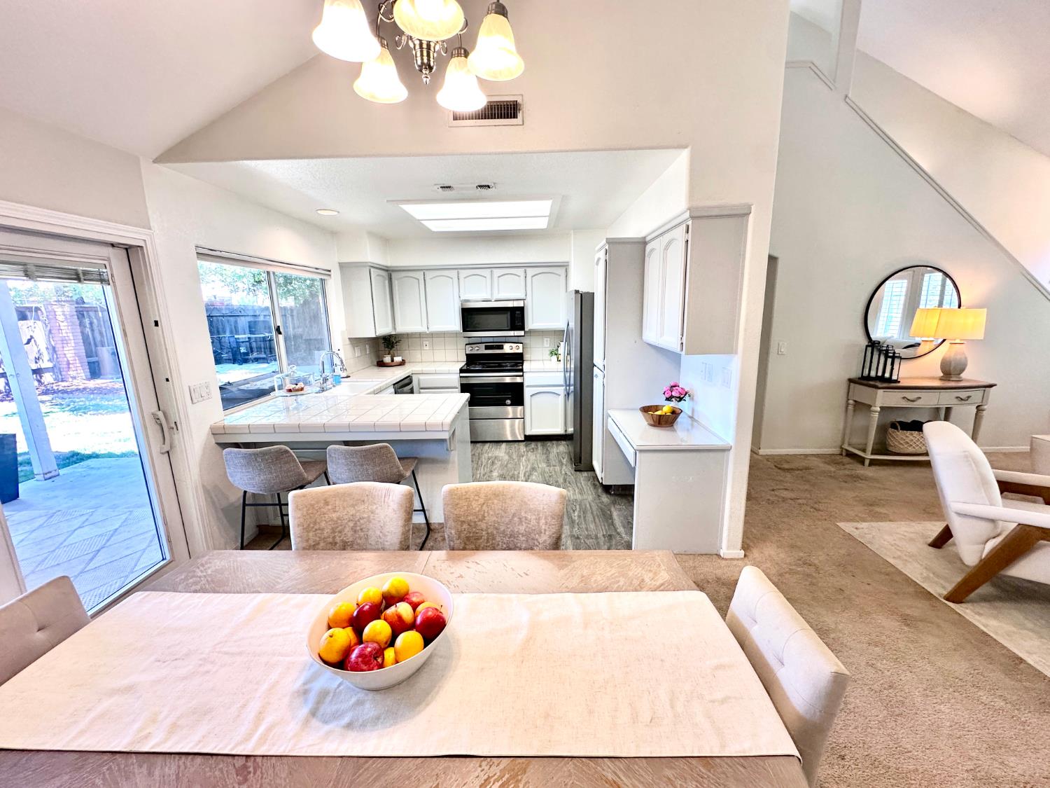 1426 E Salem Ave, Fresno, CA 93720