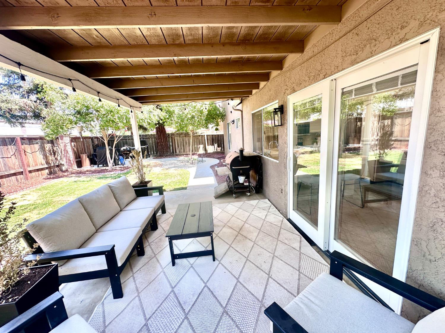 1426 E Salem Ave, Fresno, CA 93720