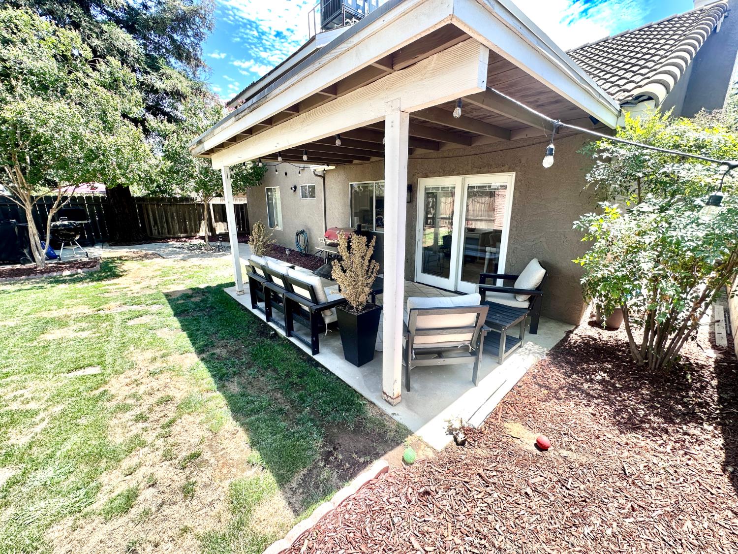 1426 E Salem Ave, Fresno, CA 93720