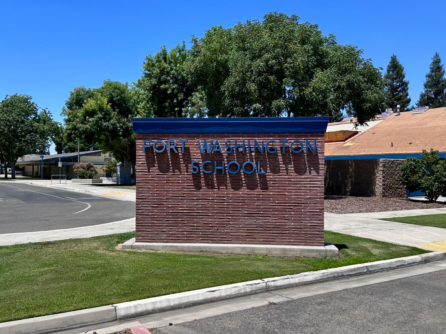 1426 E Salem Ave, Fresno, CA 93720