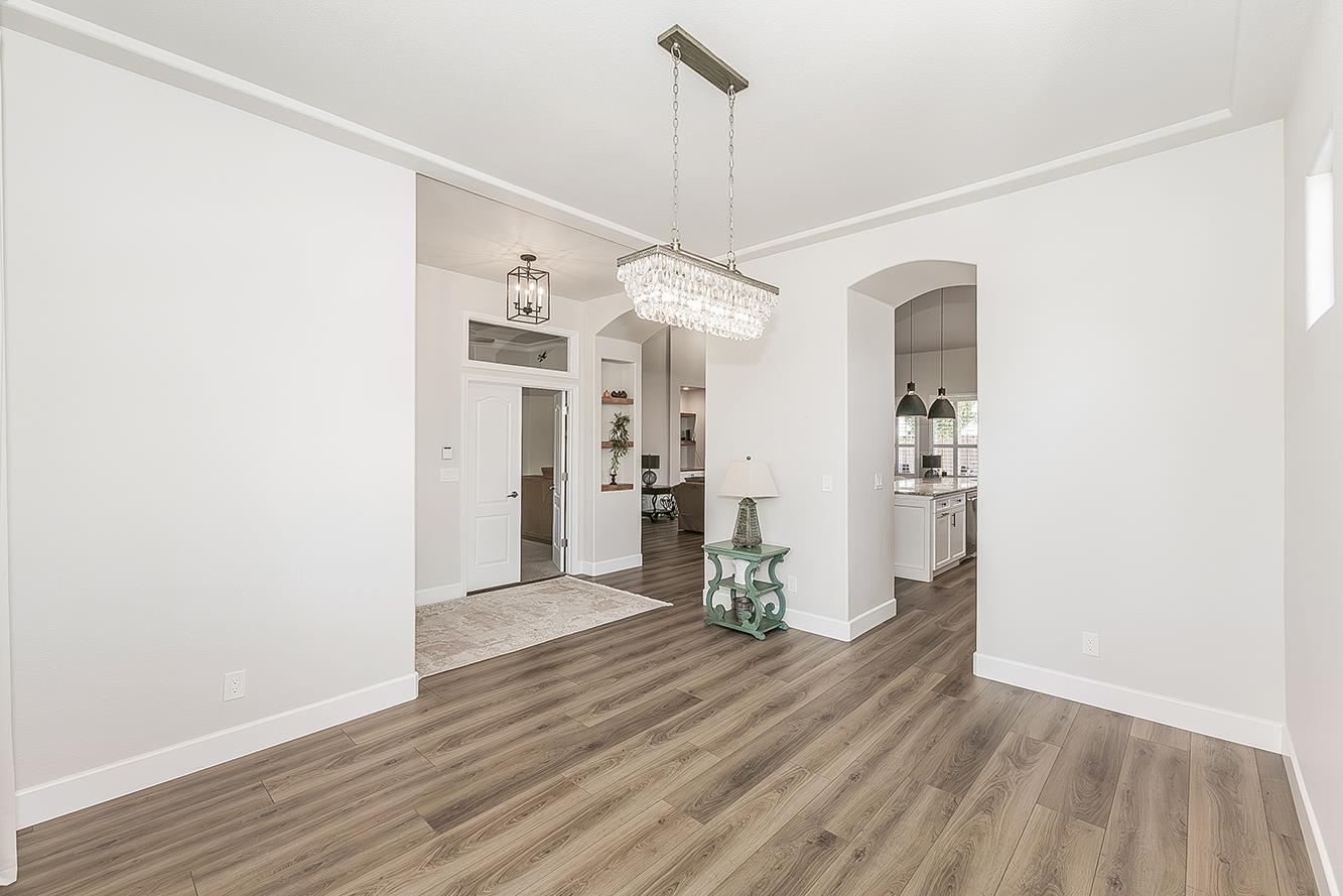 4994 W Minarets Ave, Fresno, CA 93722