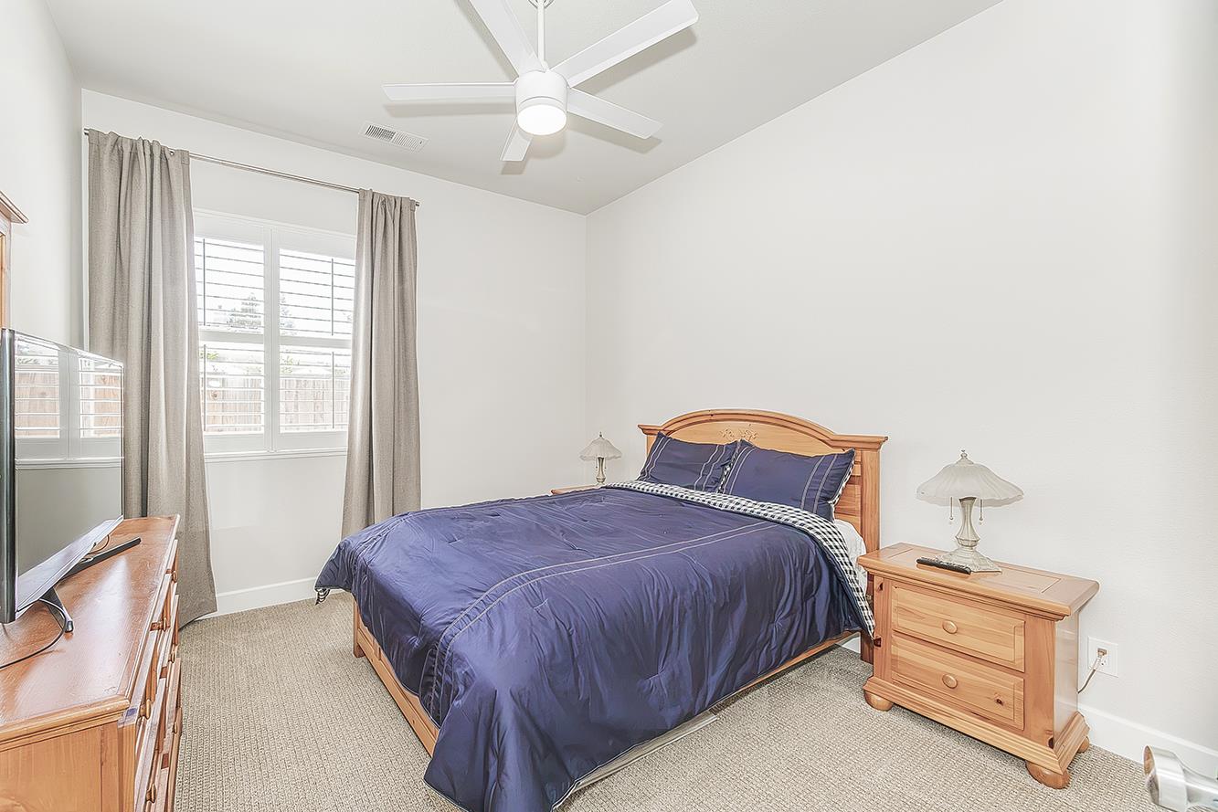 4994 W Minarets Ave, Fresno, CA 93722