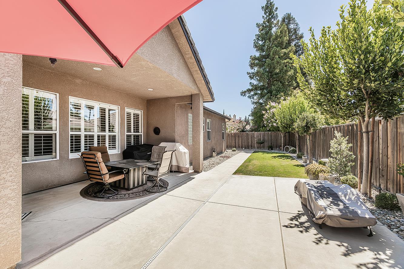 4994 W Minarets Ave, Fresno, CA 93722