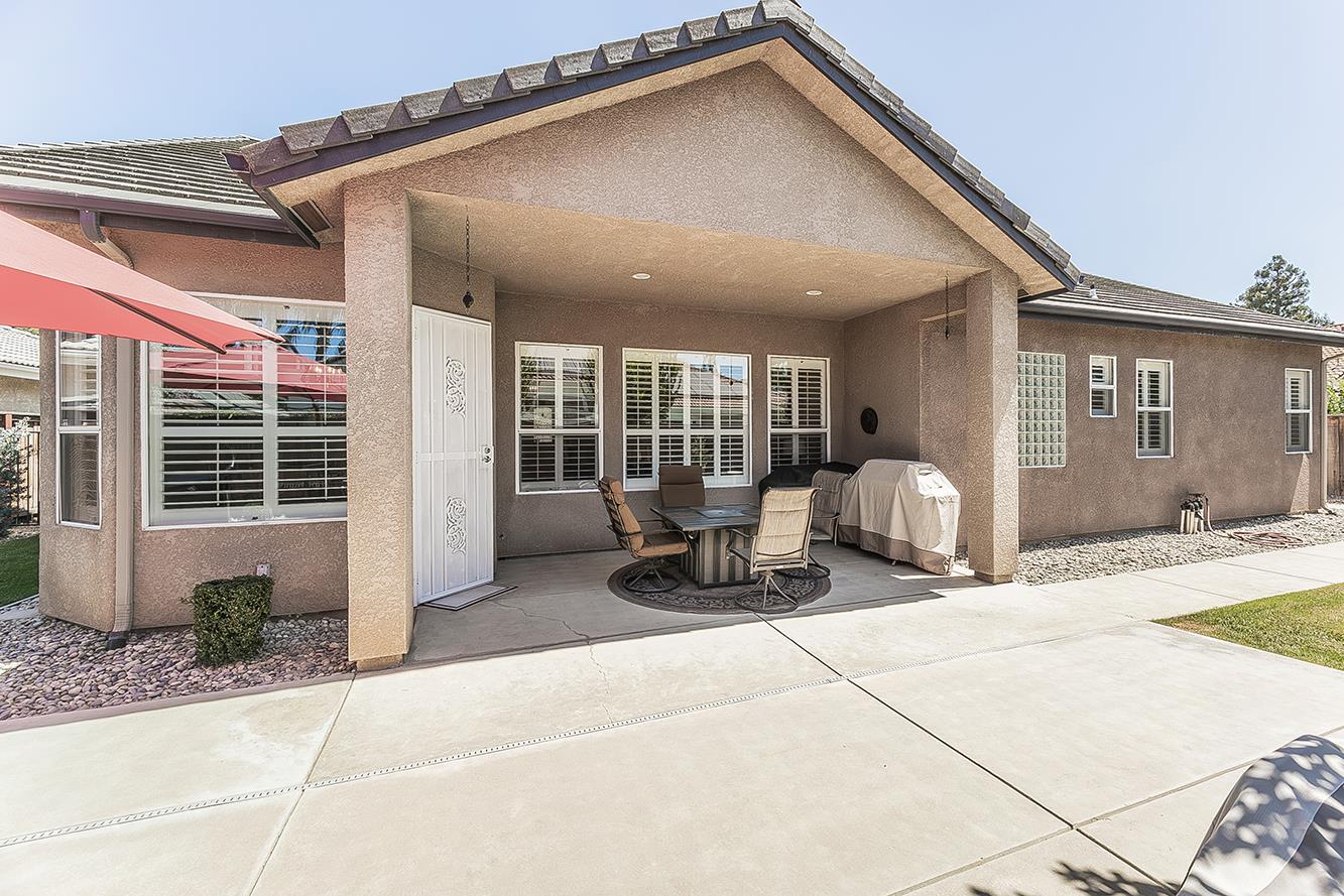 4994 W Minarets Ave, Fresno, CA 93722