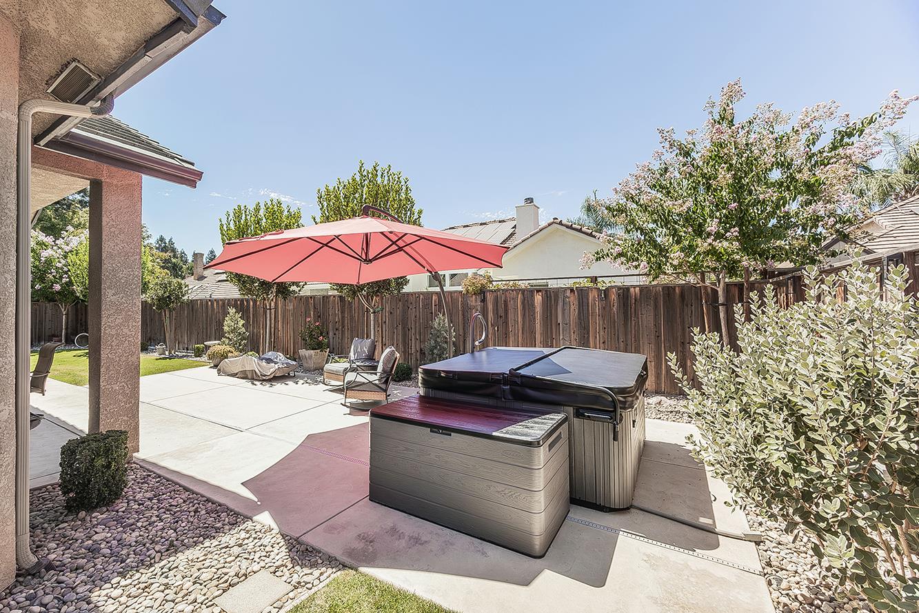 4994 W Minarets Ave, Fresno, CA 93722