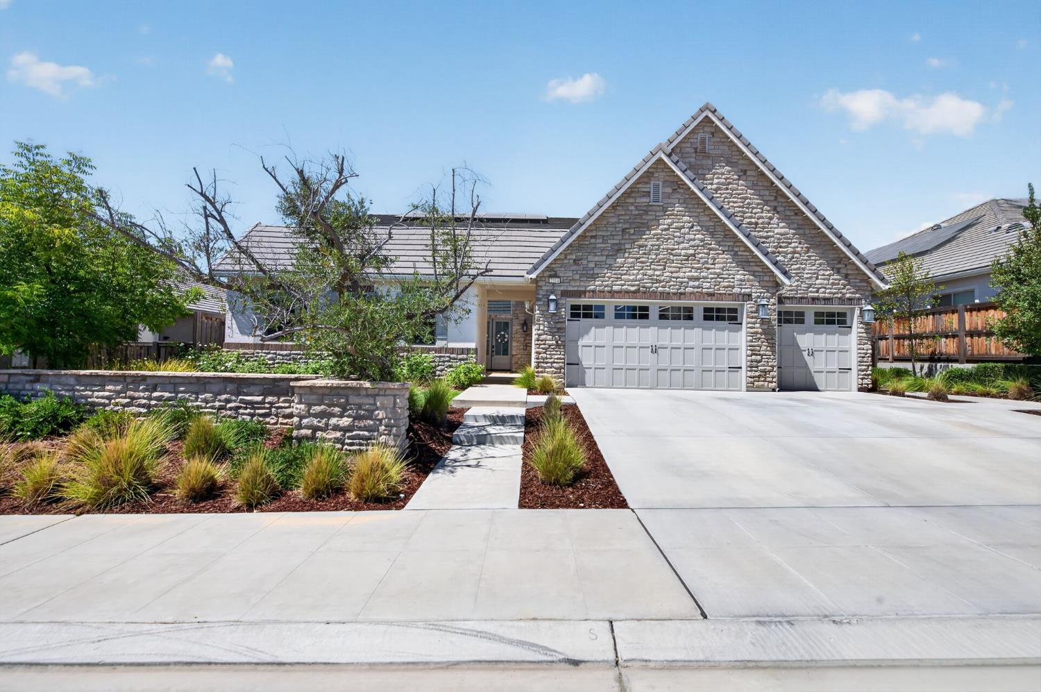 2314 E Kynzlee Ave, Fresno, CA 93730