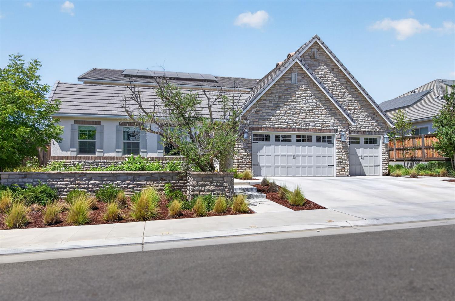 2314 E Kynzlee Ave, Fresno, CA 93730