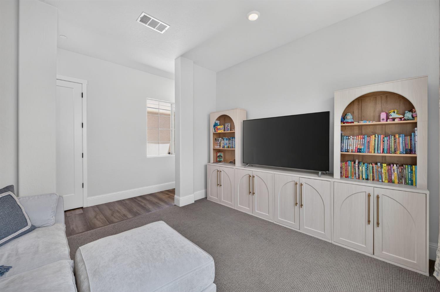 2314 E Kynzlee Ave, Fresno, CA 93730