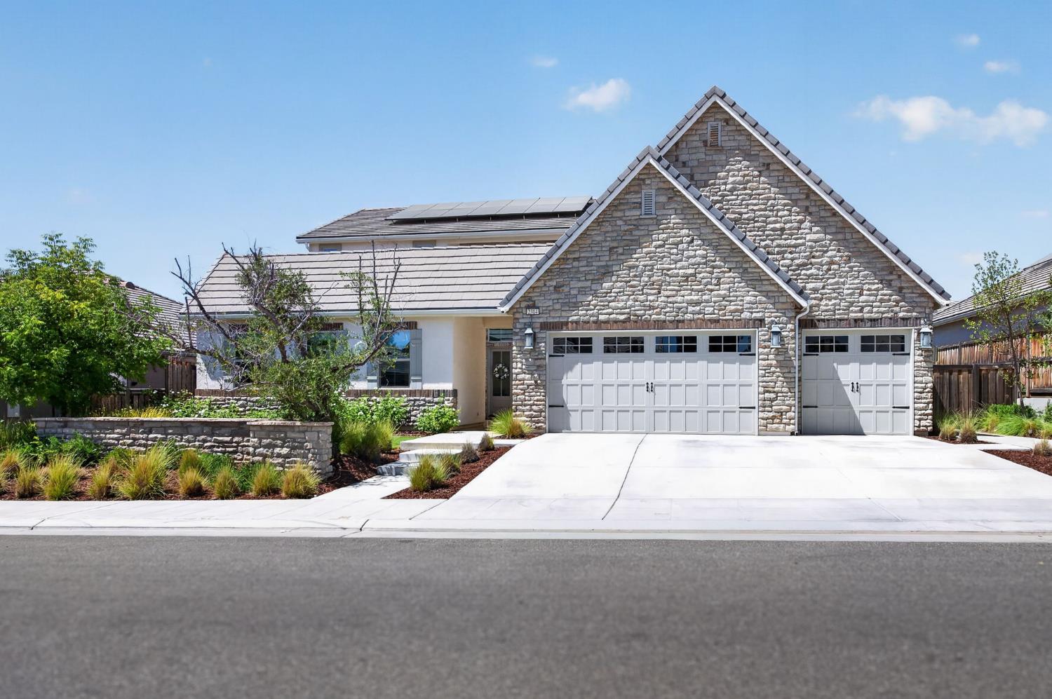 2314 E Kynzlee Ave, Fresno, CA 93730