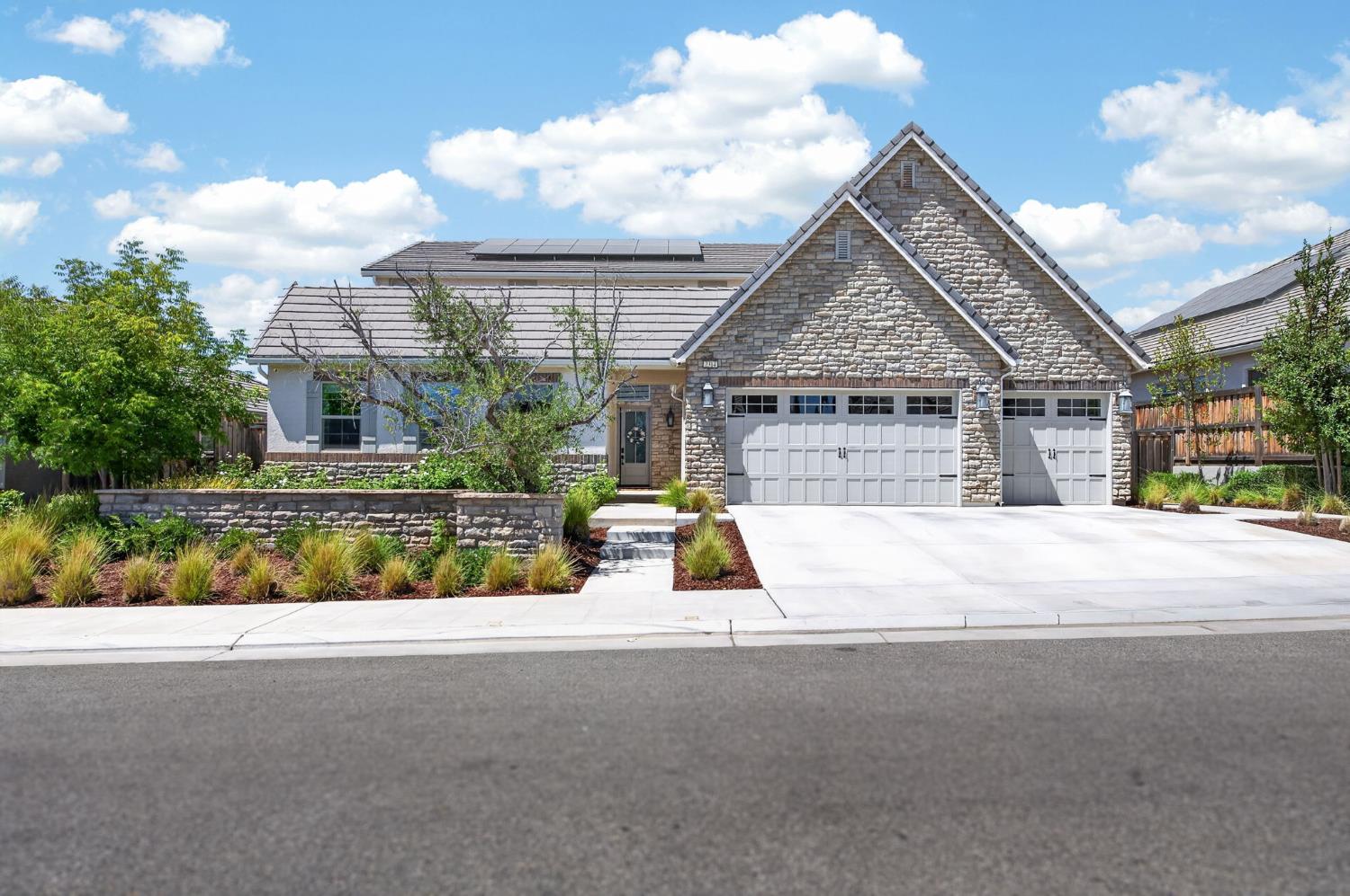 2314 E Kynzlee Ave, Fresno, CA 93730