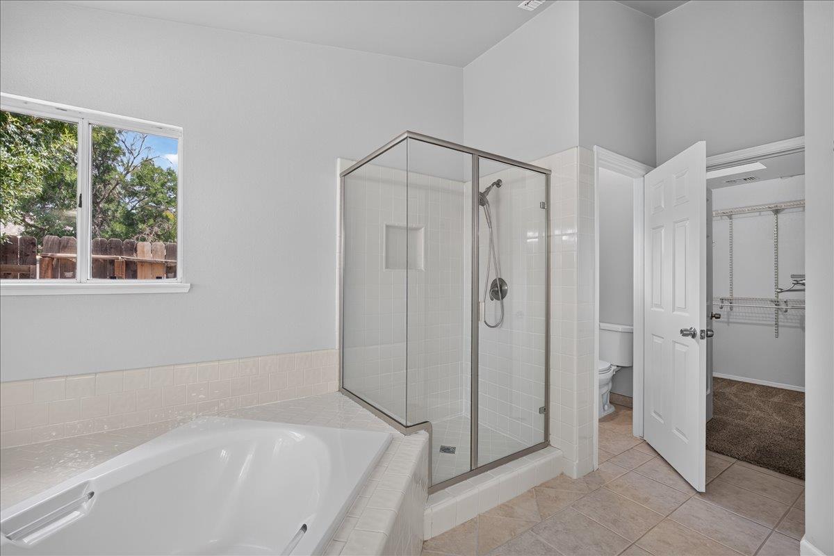 2539 Stuart Ave, Clovis, CA 93611