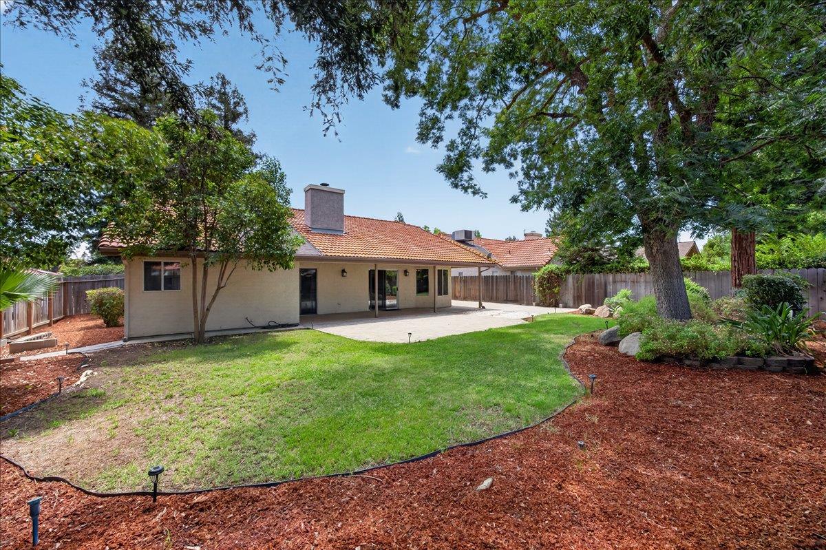 2539 Stuart Ave, Clovis, CA 93611