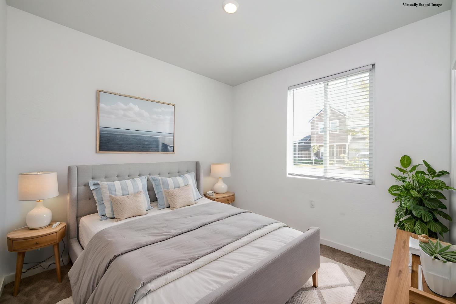 1069 Wolverton Way W, Madera, CA 93636
