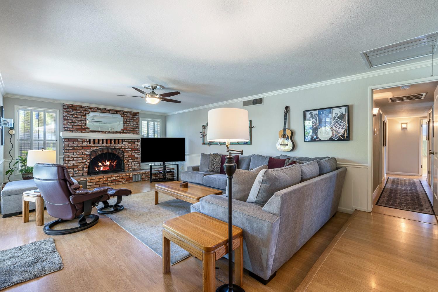 1325 W Magill Ave, Fresno, CA 93711
