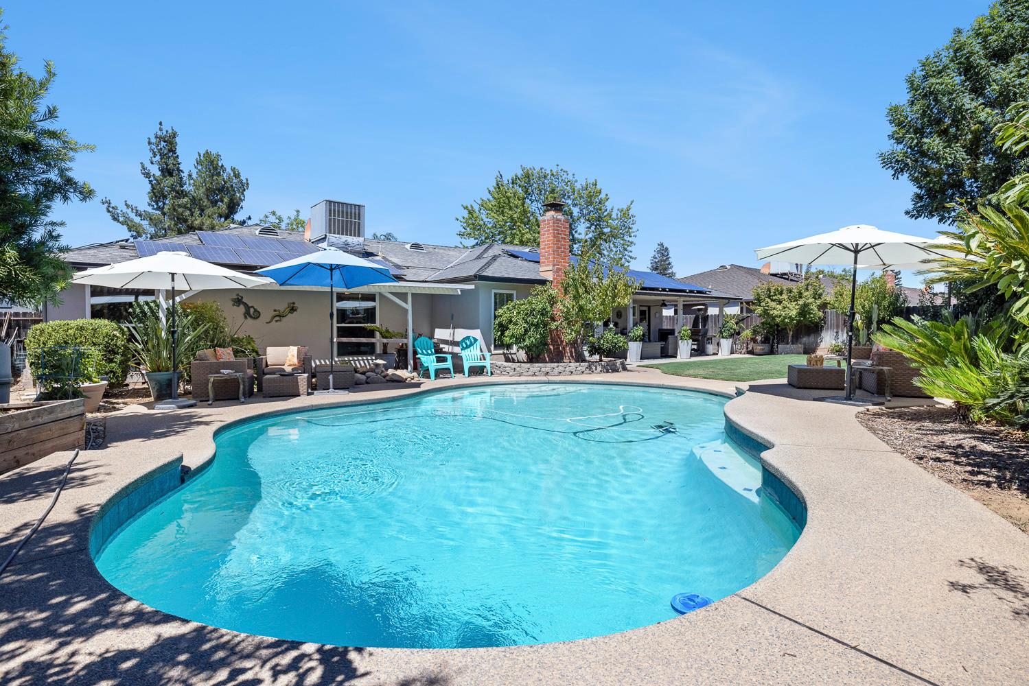 1325 W Magill Ave, Fresno, CA 93711