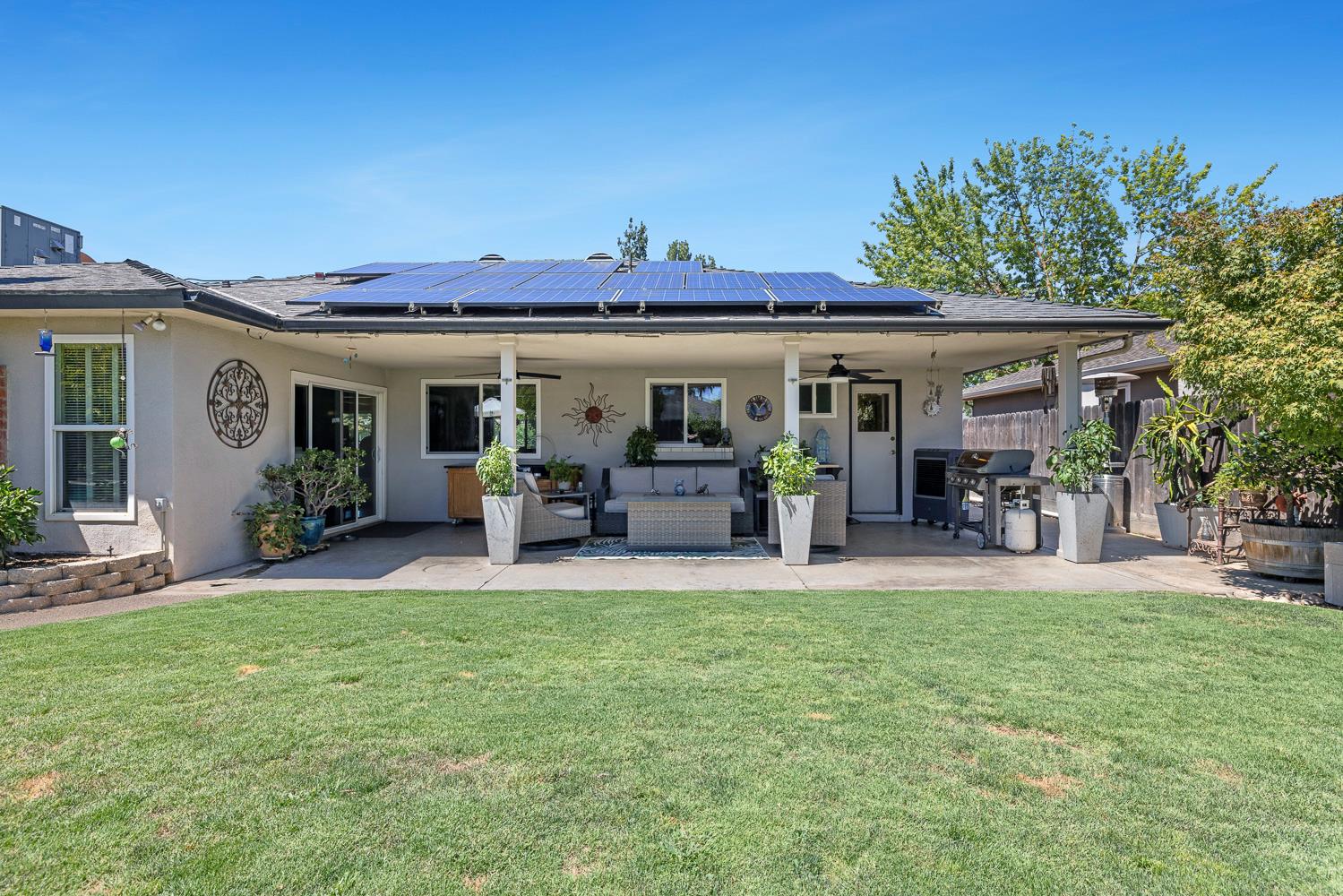 1325 W Magill Ave, Fresno, CA 93711