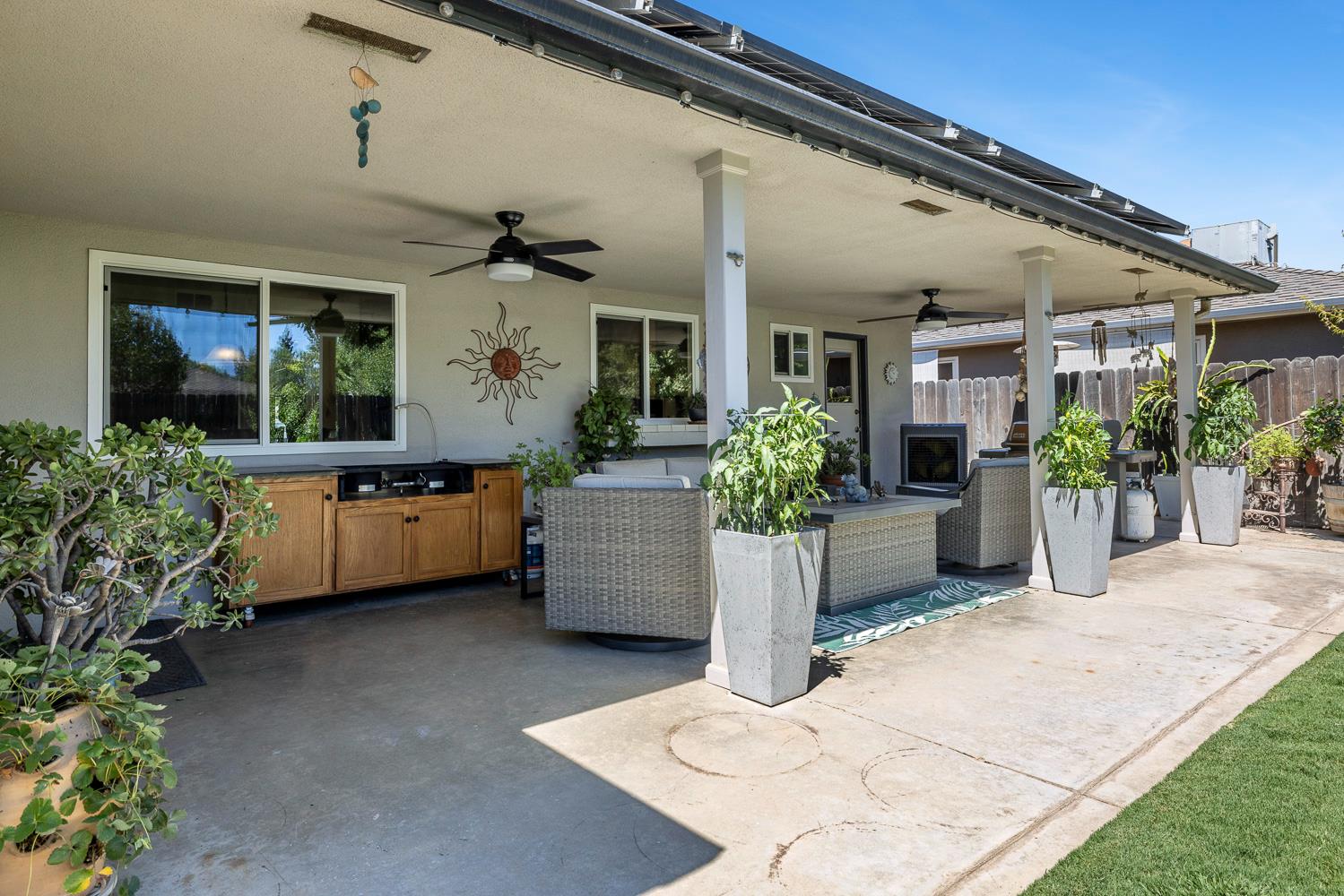 1325 W Magill Ave, Fresno, CA 93711